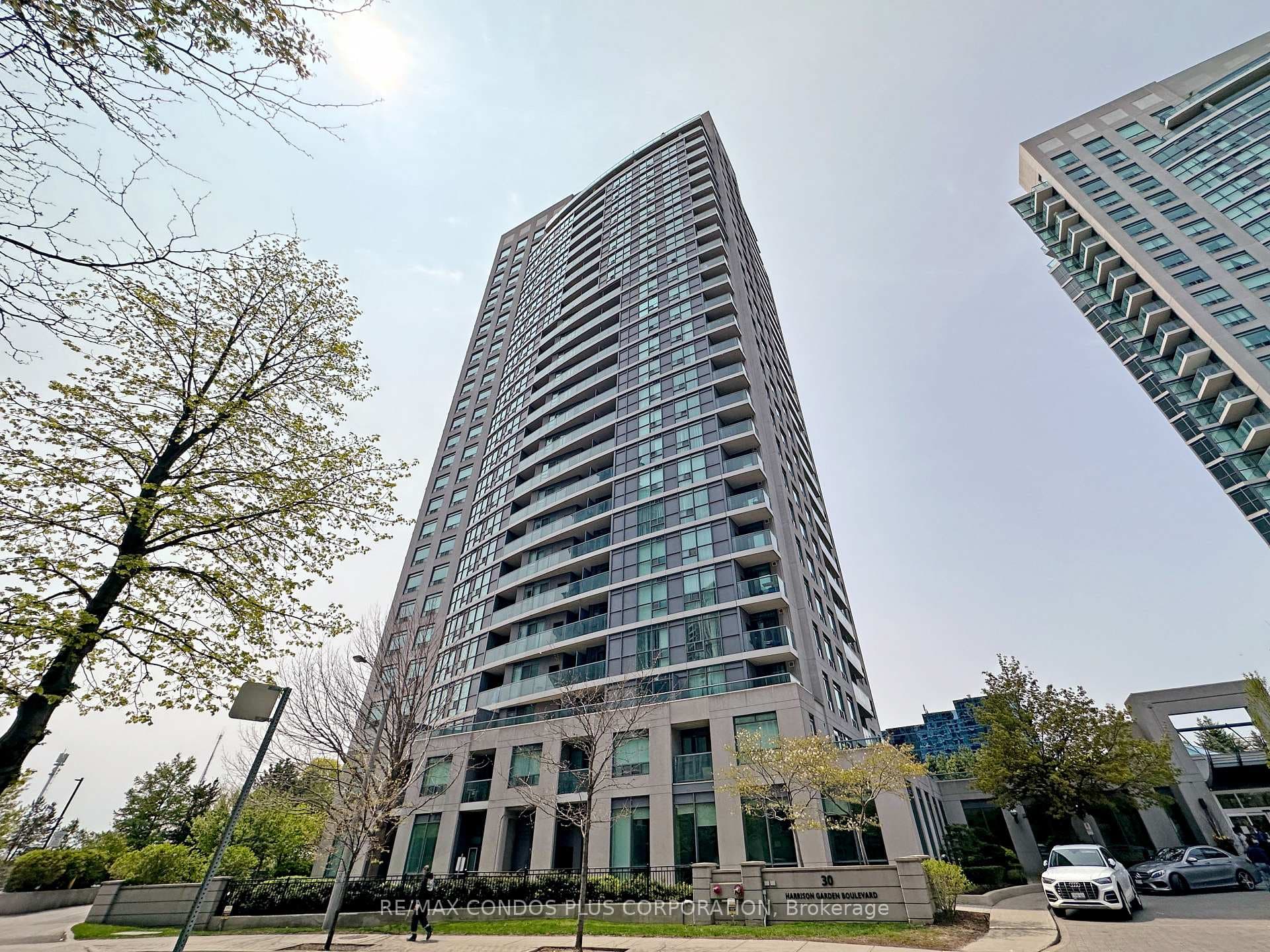 30 Harrison Garden Boulevard Unit 1112, Willowdale / Newtonbrook, ON M2N 7A9 - Photo 1