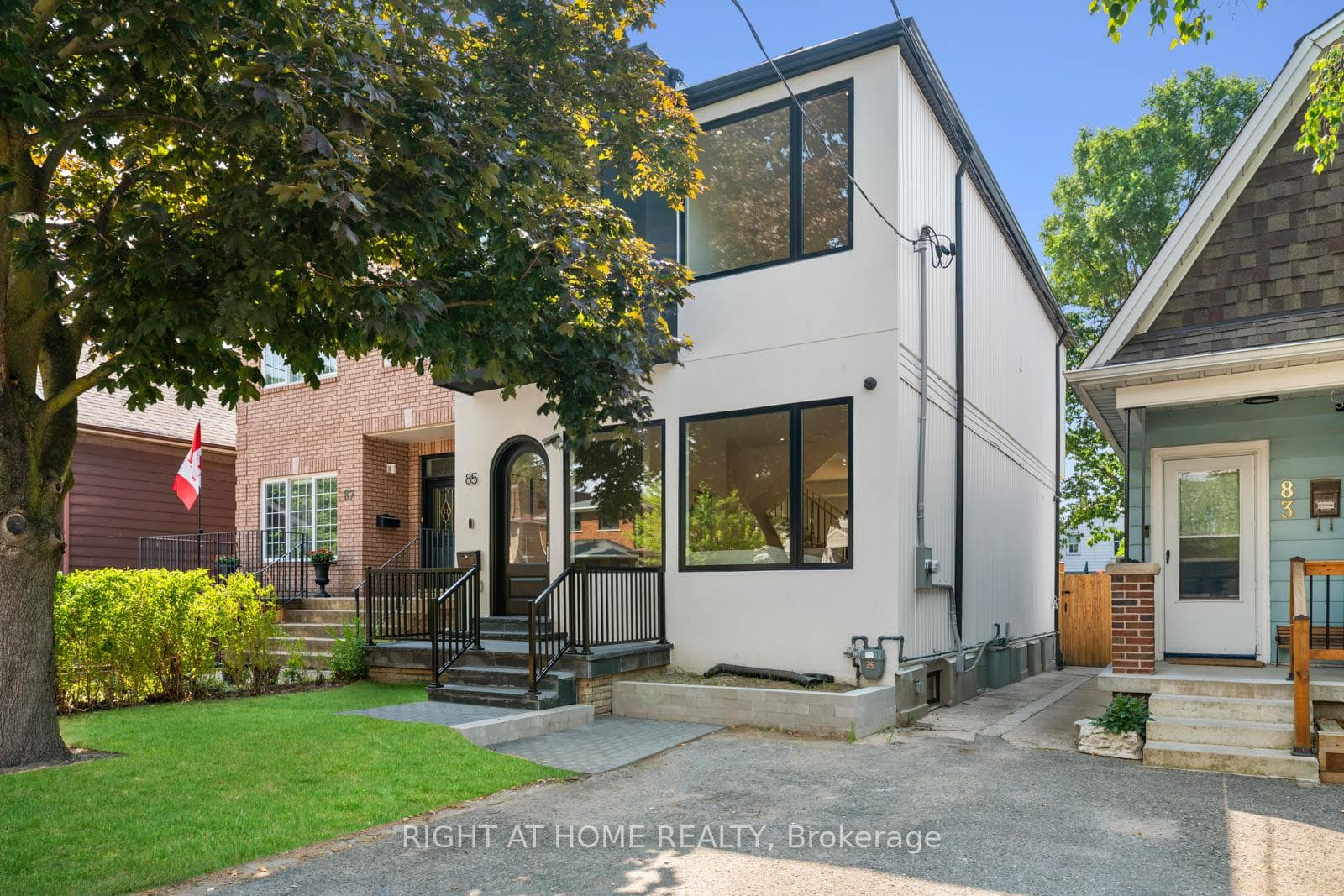 85 Holborne Avenue, Danforth / East York, ON M4C 2R3 - Photo 1