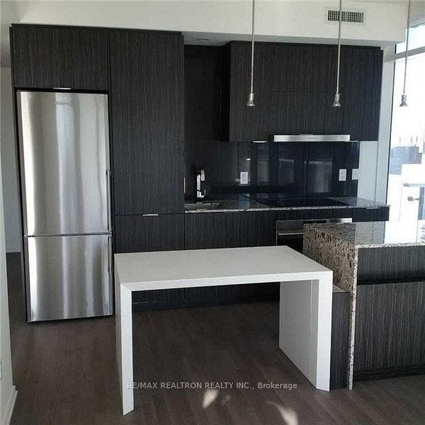 1 Bloor Street Unit 1404, Regent Park / Cabbagetown / St. James Town, ON M4W 1A9 - Photo 1