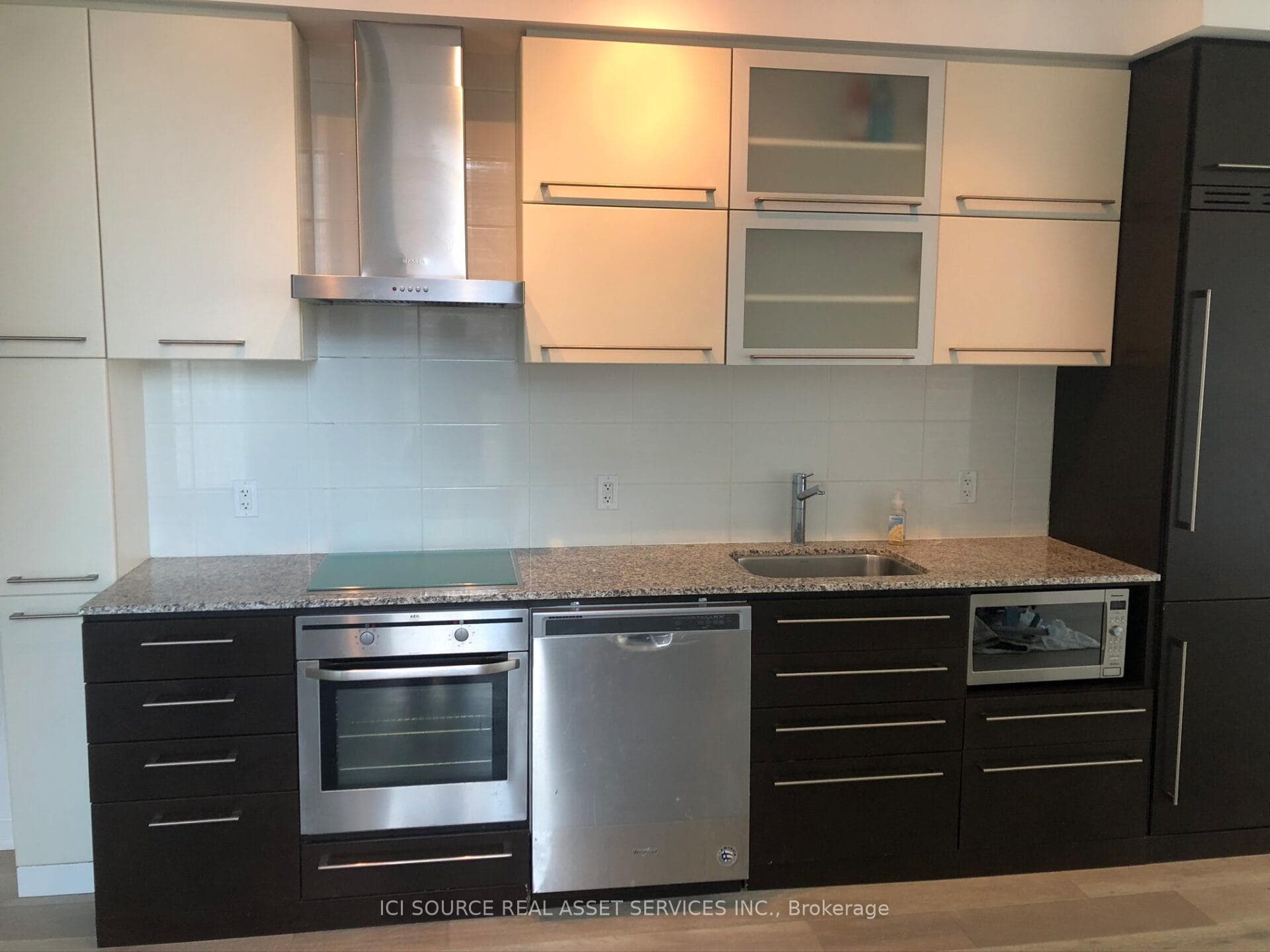 770 Bay Street Unit 2306, Toronto C01