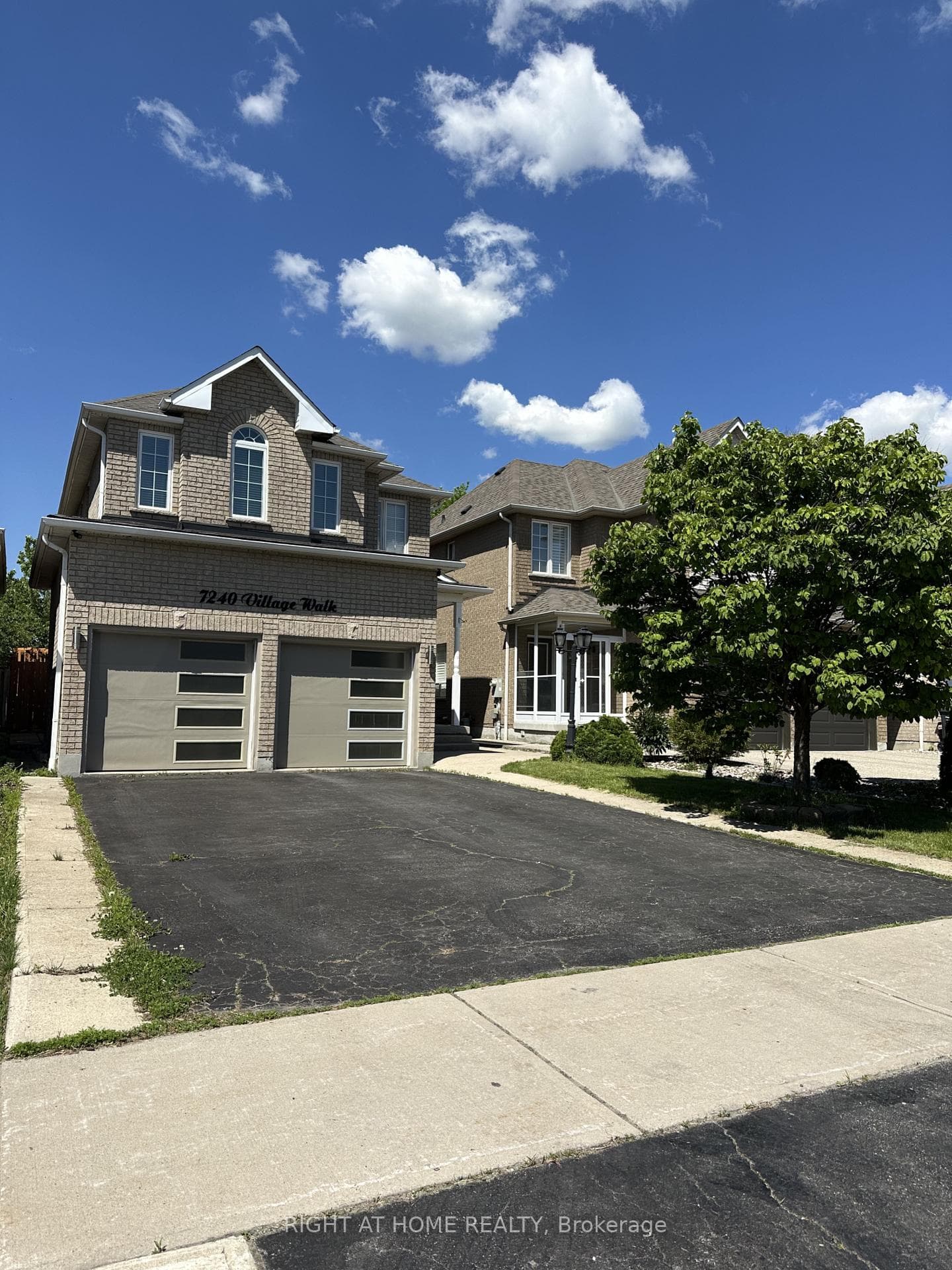 7240 Village Walk, Mississauga, ON L5W 1V8 - Photo 1