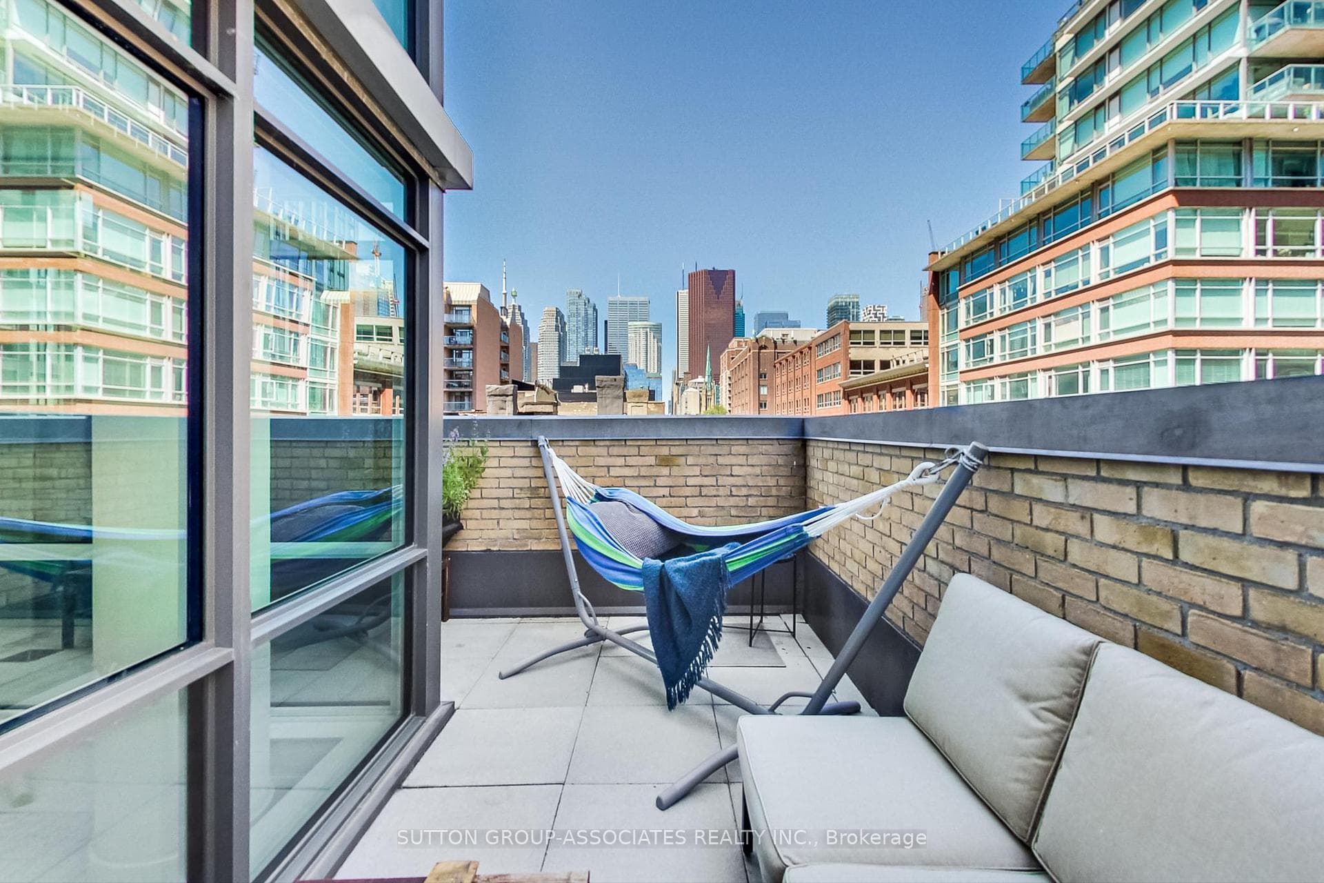 39 Sherbourne Street Unit 407, Toronto C08