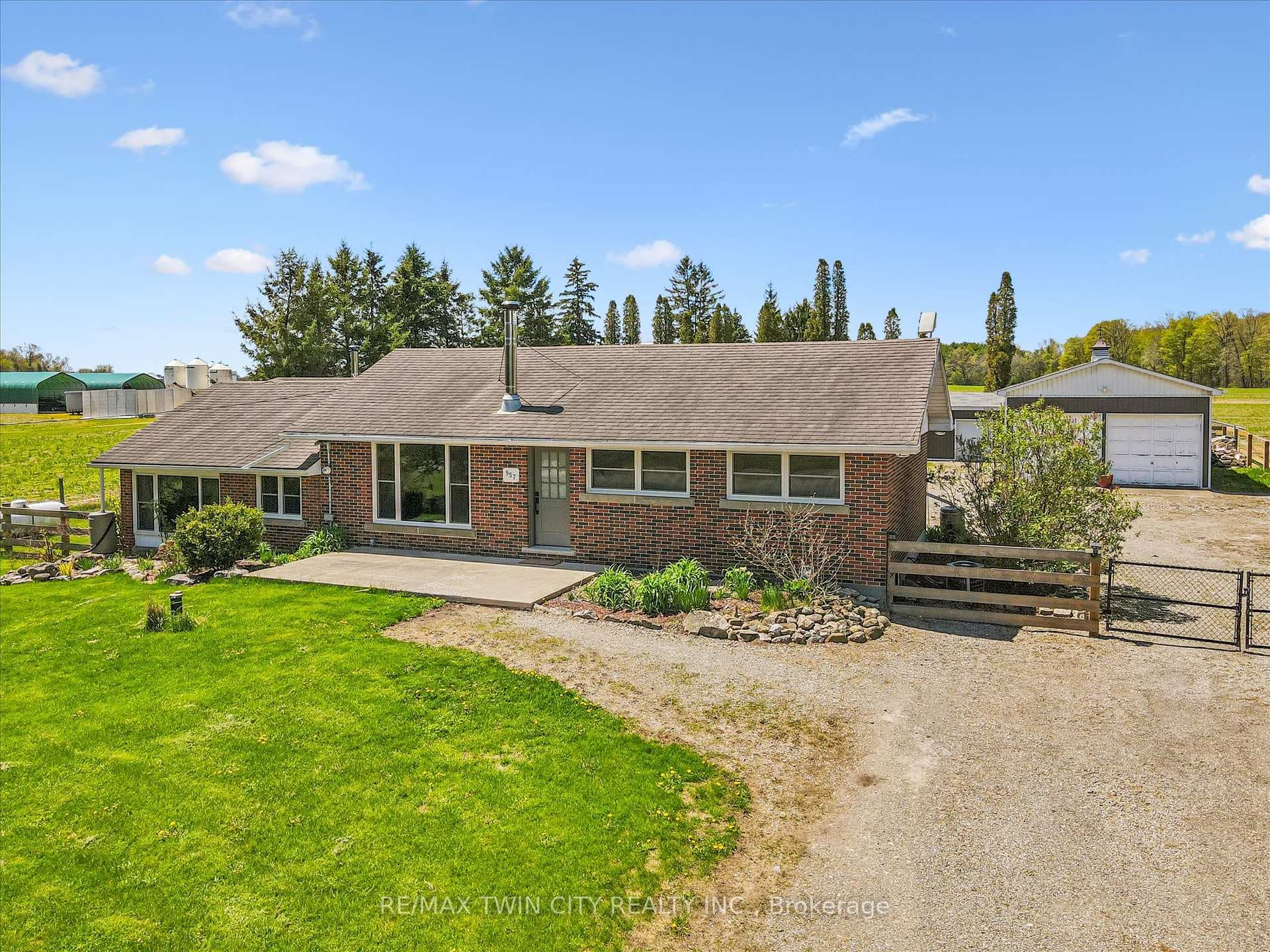 957 Middletown Road, Hamilton, ON L8B 1P8 - Photo 1