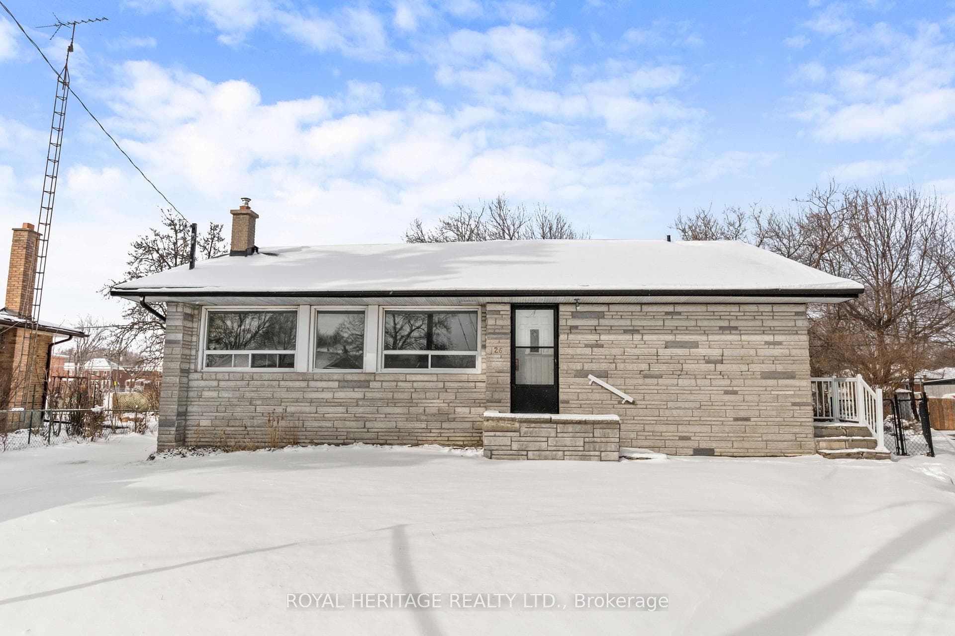 26 Kitson Drive, Scarborough Town Centre, ON M1M 3C8 - Photo 1