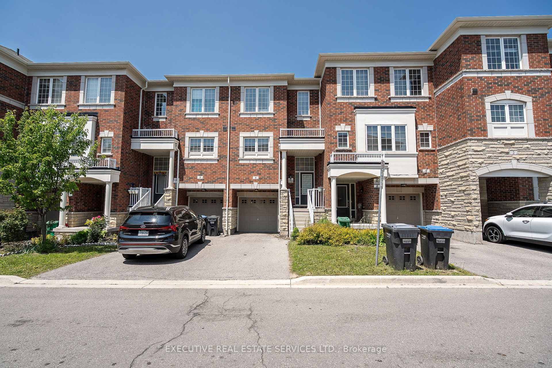 6 Abercove Close, Brampton, ON L6Y 6E6 - Photo 1