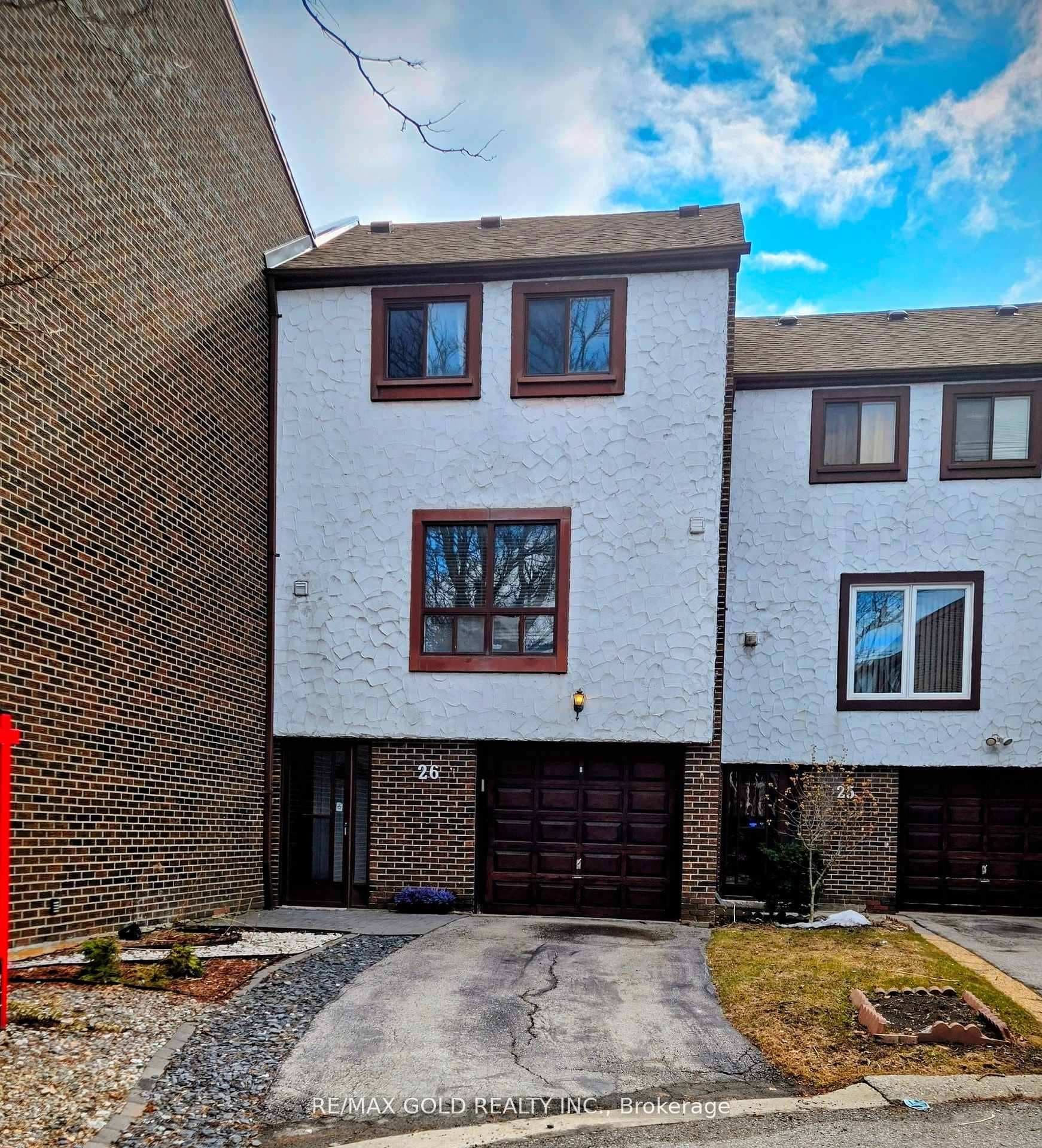 7707 Darcel Avenue Unit 26, Mississauga, ON L4T 3W9 - Photo 1