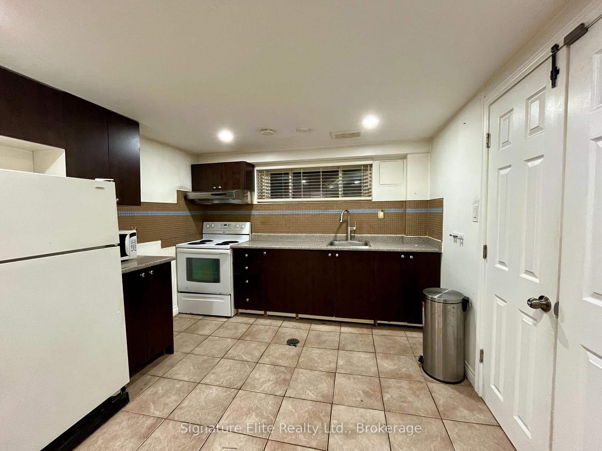 63 Clearbrooke Circle Unit BSMT, Etobicoke (West Mall / Rexdale), ON M9W 2E6 - Photo 1