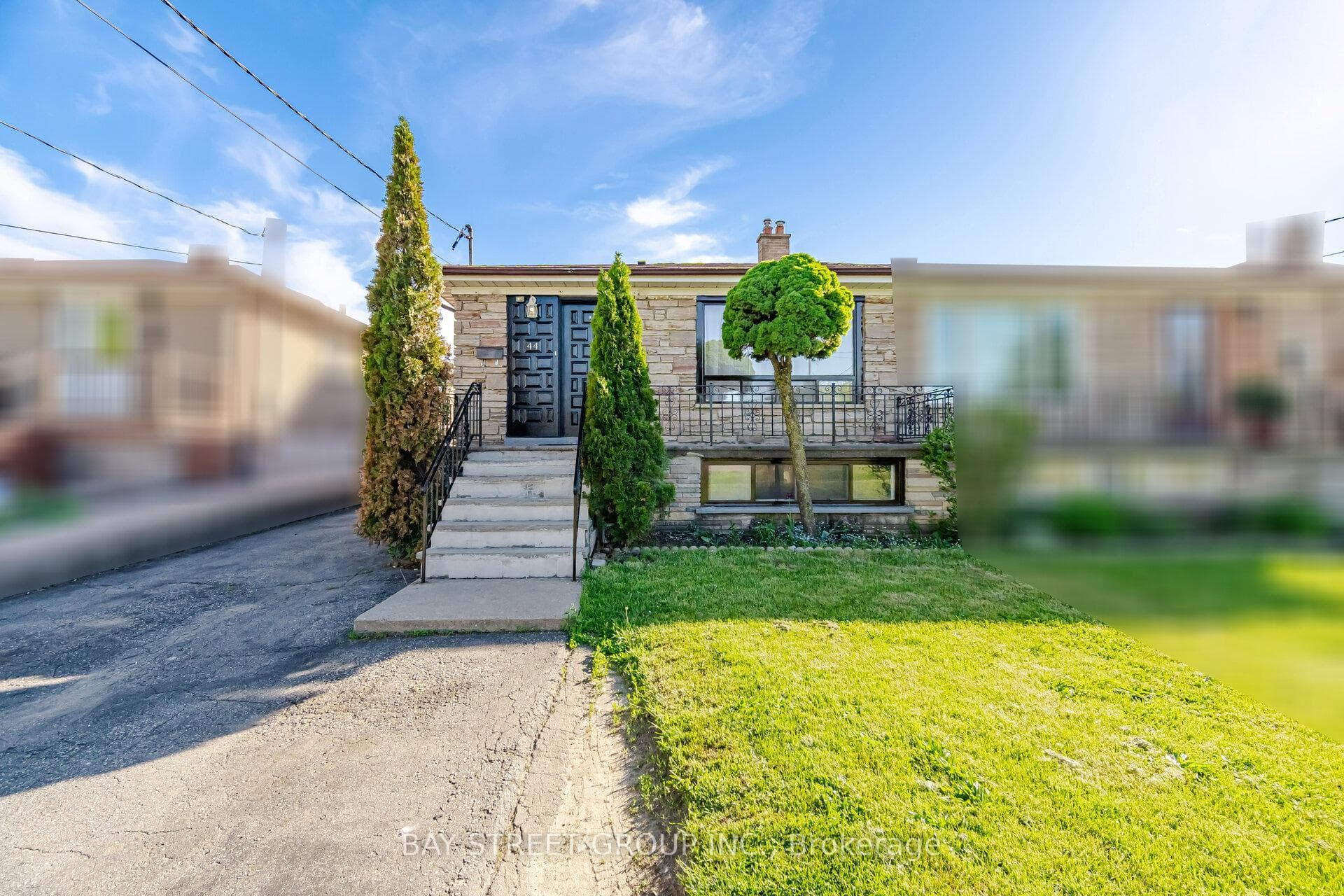 44 Duncanwoods Drive, Downsview / Black Creek, ON M9L 2C4 - Photo 1