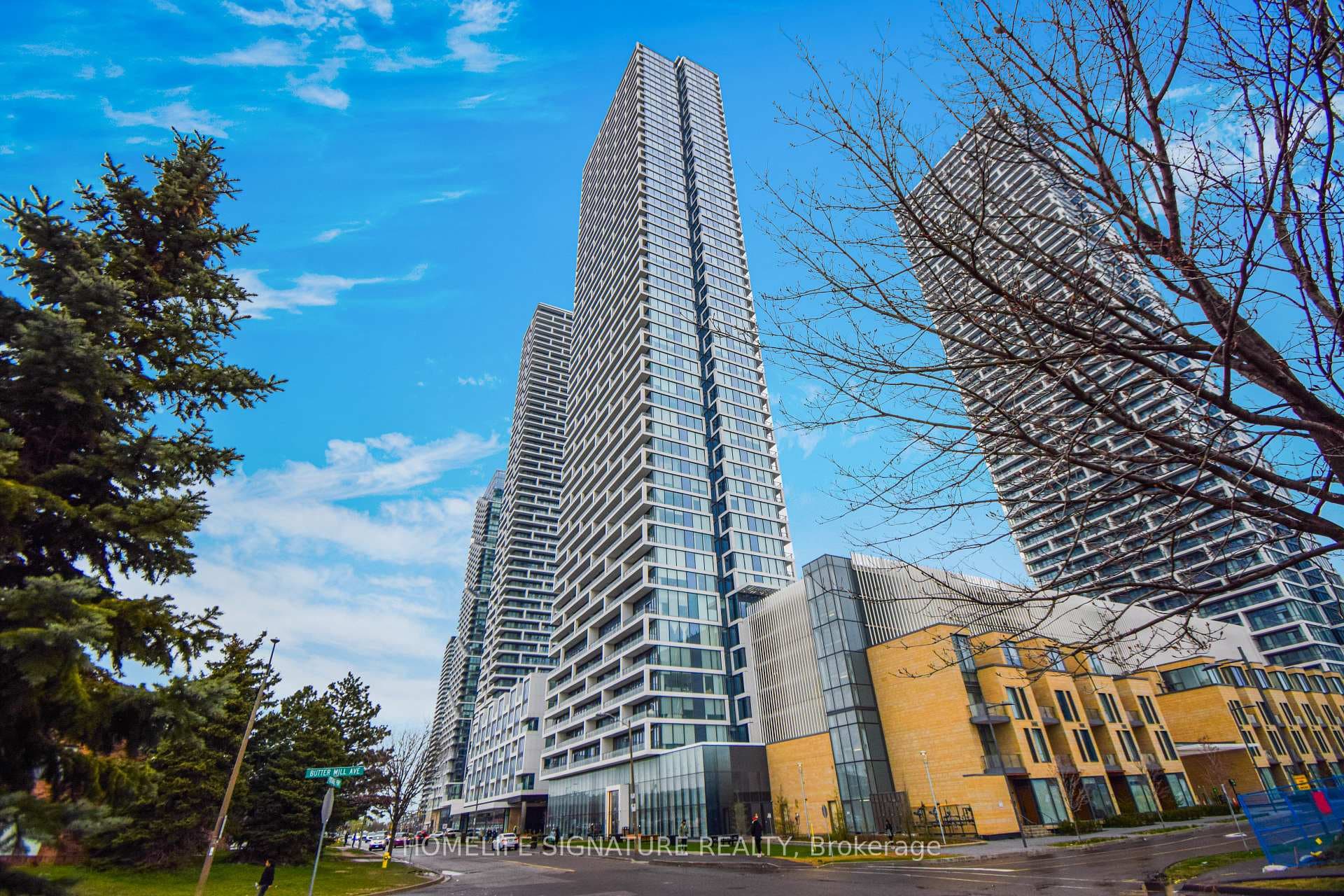 898 Portage Parkway Unit 1912, Vaughan