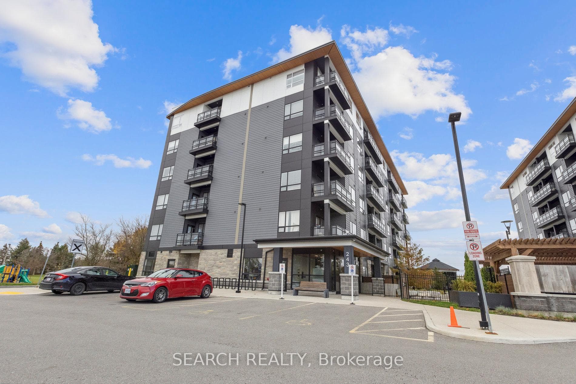 243 Northfield Drive Unit 608, Waterloo