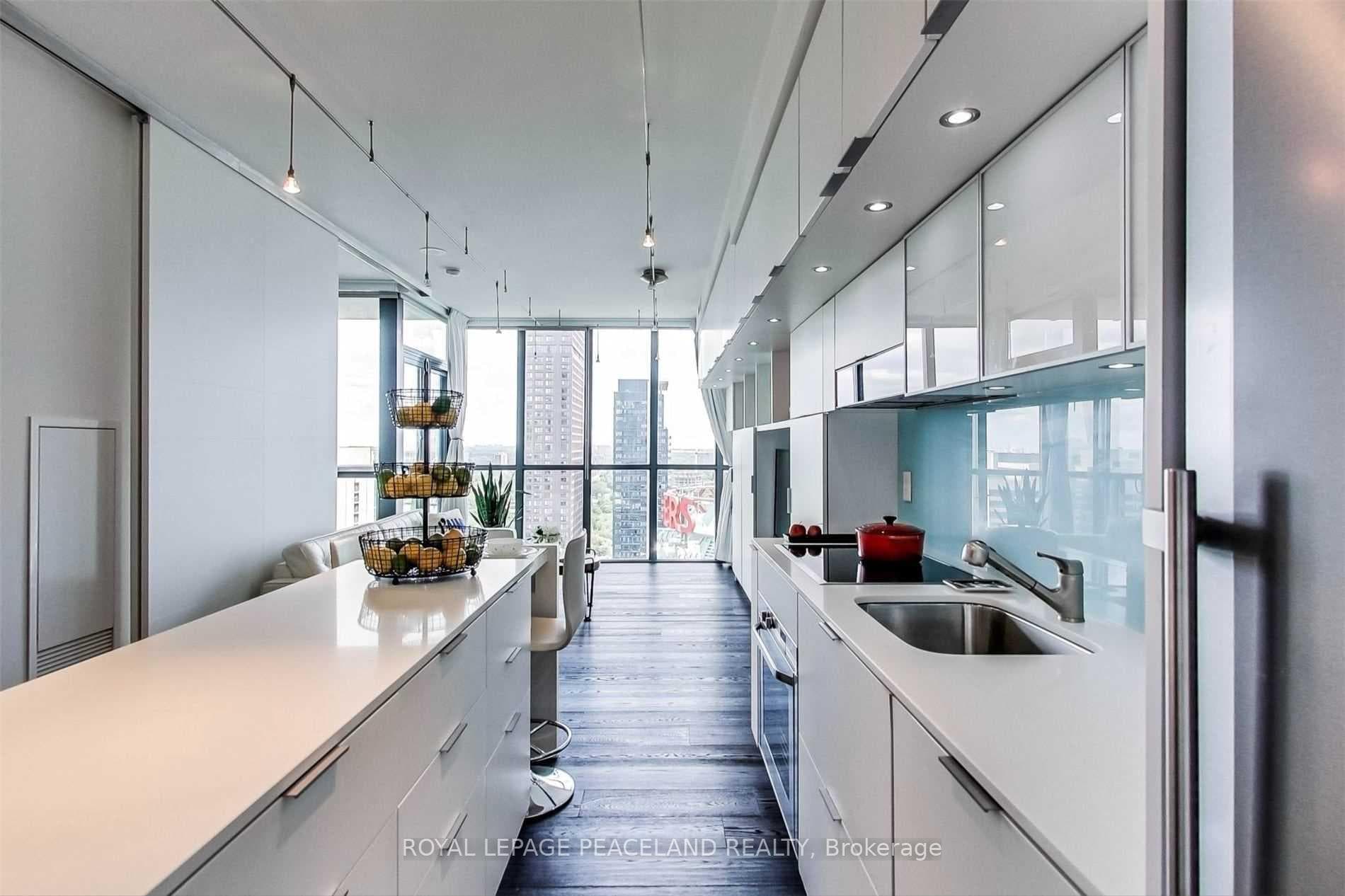 110 Charles Street Unit 2901, Toronto C08