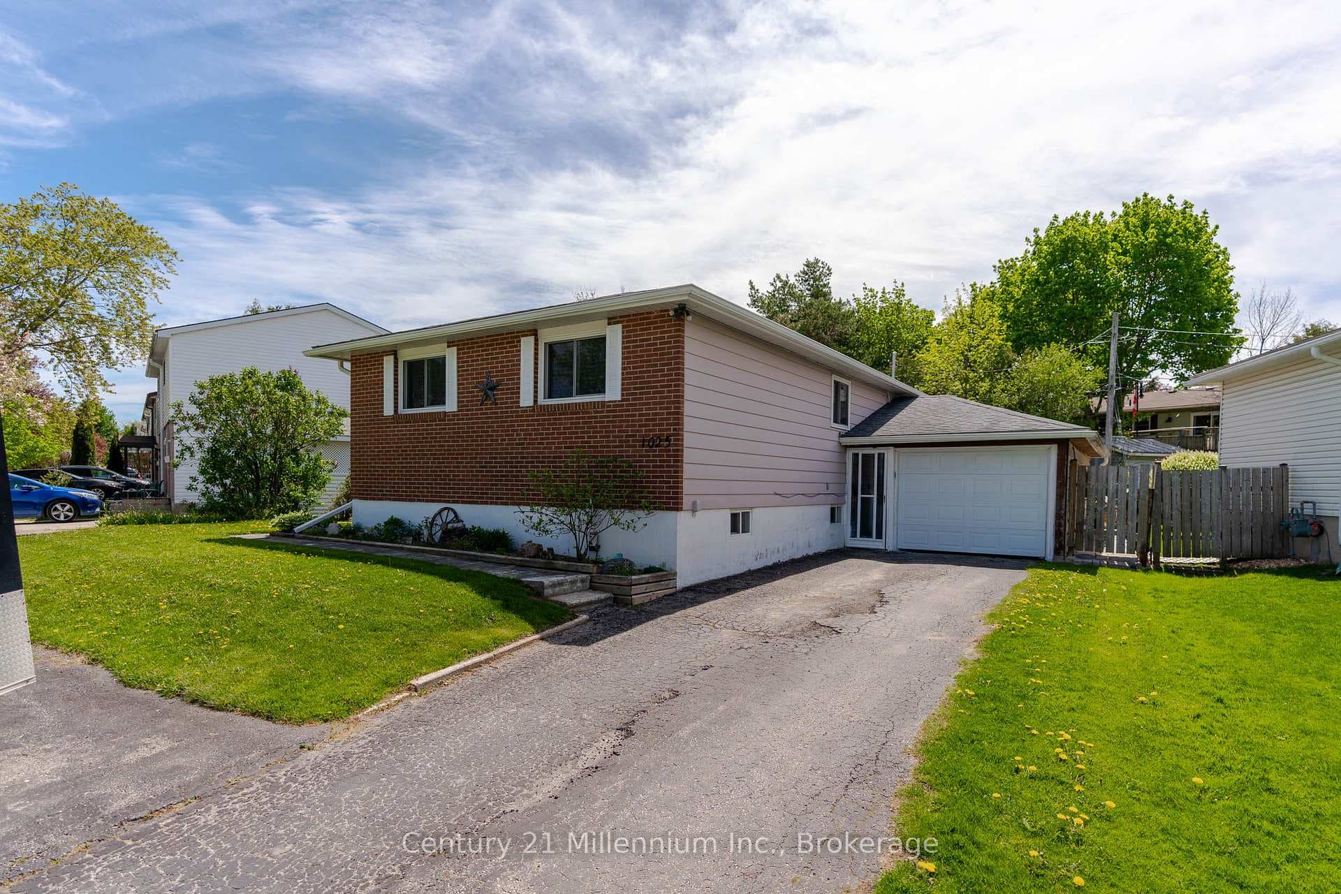 1025 12th Street, Owen Sound