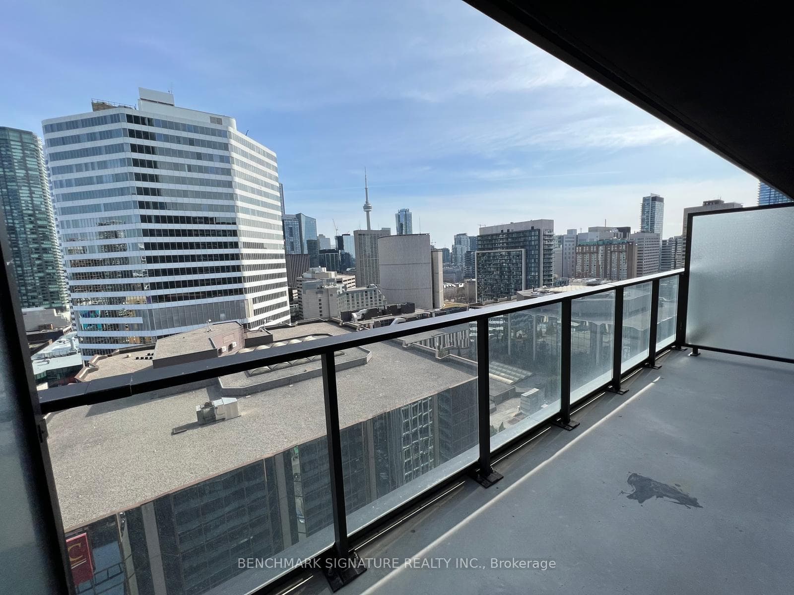 20 Edward Street Unit 2104, Downtown Toronto / Waterfront, ON M5G 0C5 - Photo 1