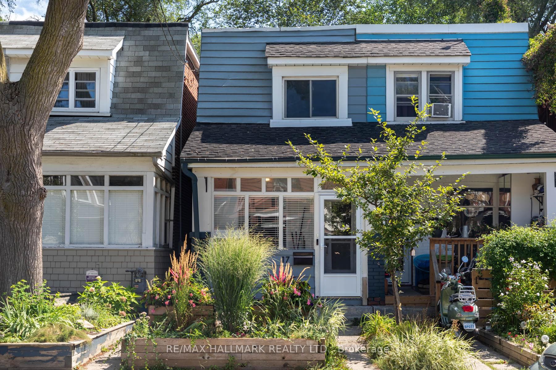 Stylish 2-storey Danforth semi