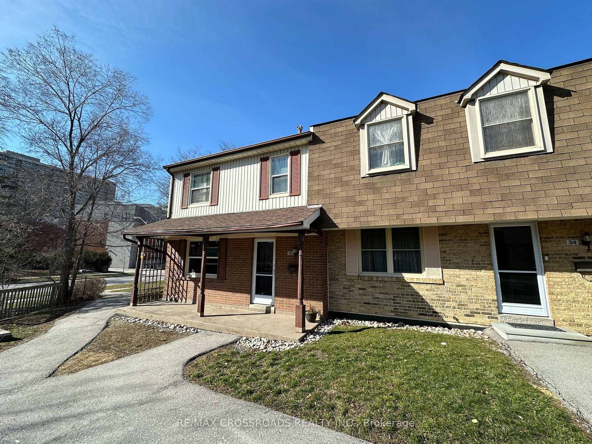 2061 Bridletowne Circle Unit 32, Scarborough Village / Eglinton East, ON M1W 2J7 - Photo 1