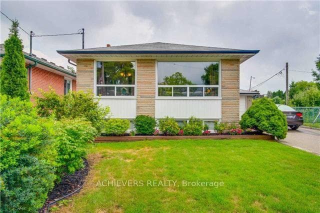 9 Milmink ( UPPER ) Street, Etobicoke (West Mall / Rexdale), ON M9W 3N3 - Photo 1