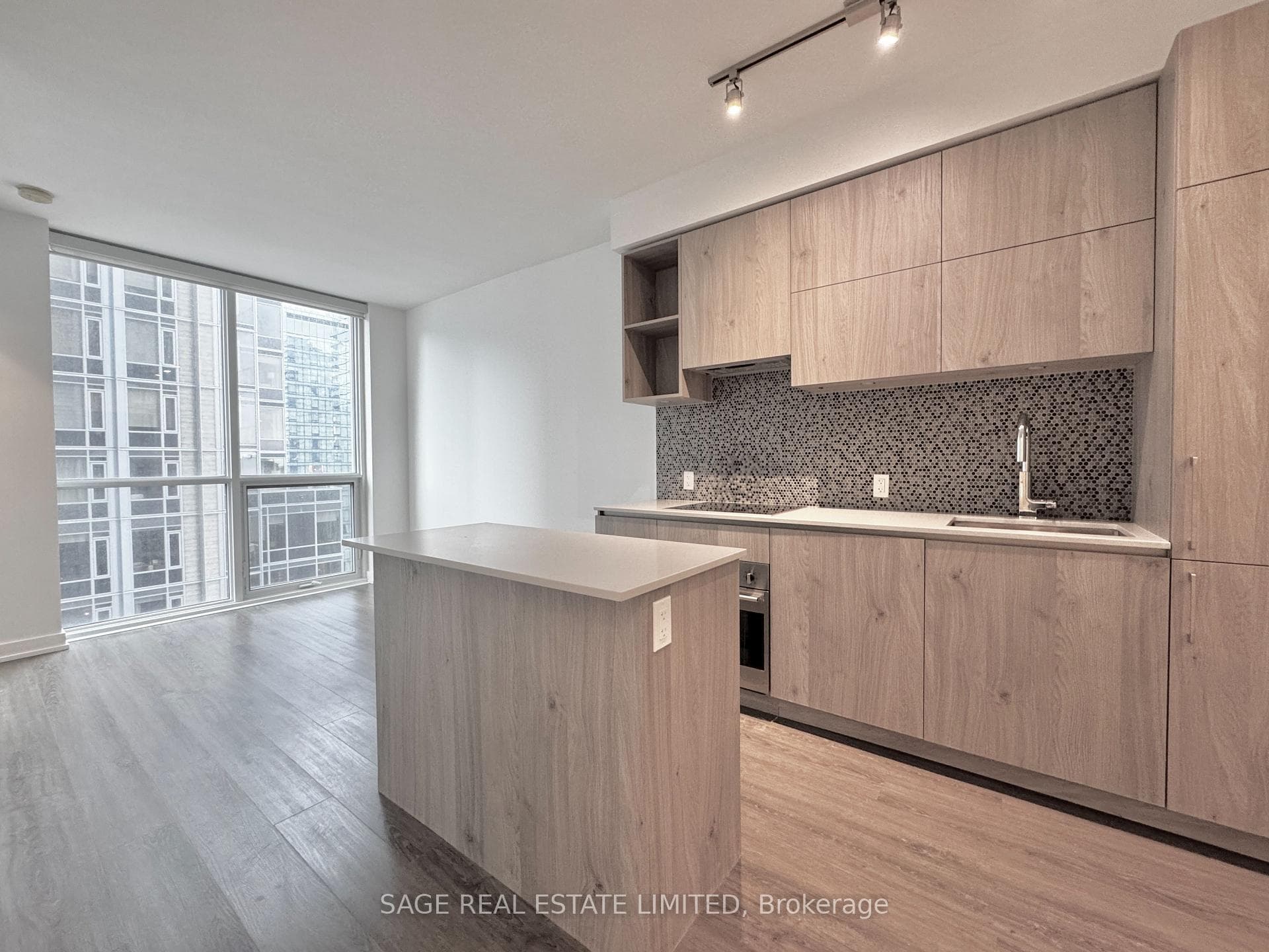 1 Yorkville Avenue Unit 1204, Annex / Yorkville / Summerhill, ON M4W 0B1 - Photo 1