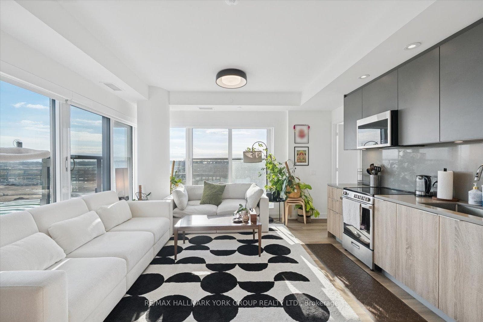 151 Mill Street Unit 1004, Regent Park / Cabbagetown / St. James Town, ON M5A 4T8 - Photo 1