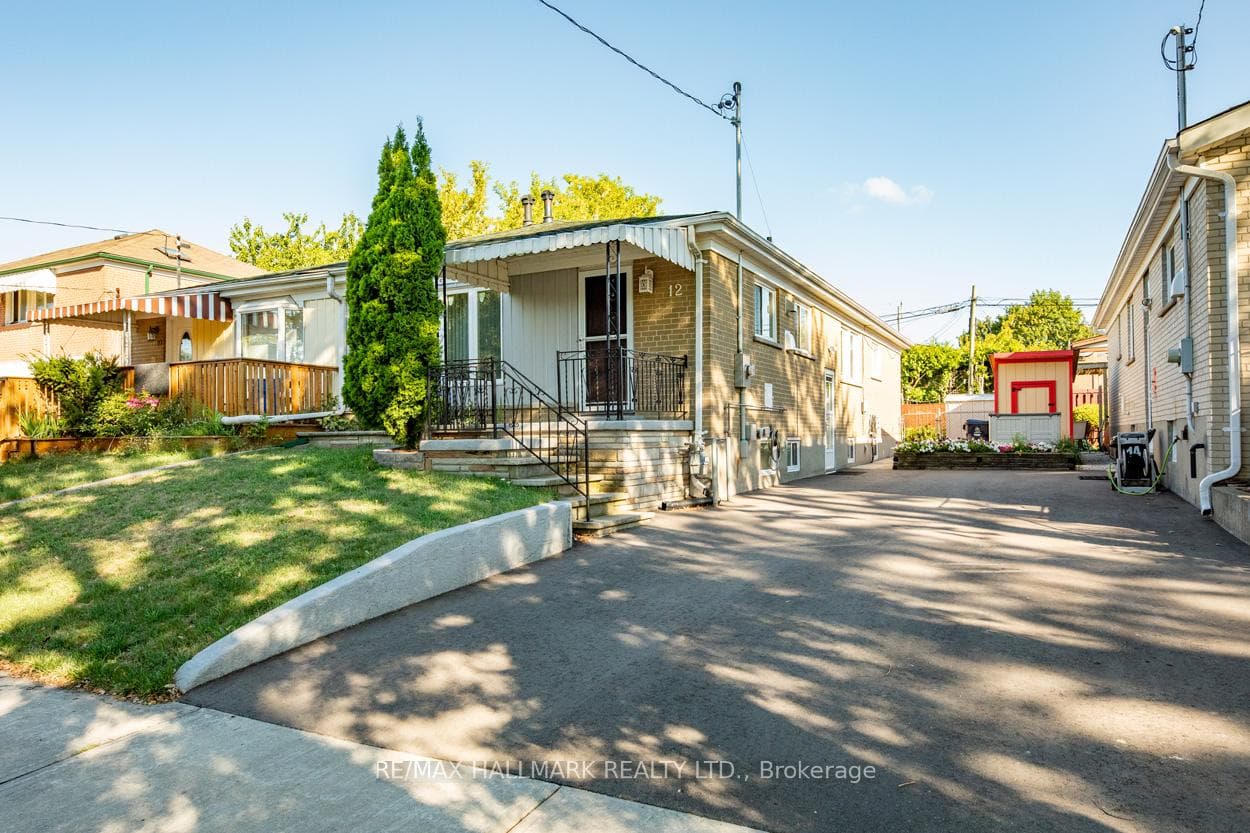 12 Trinnell Blvd
