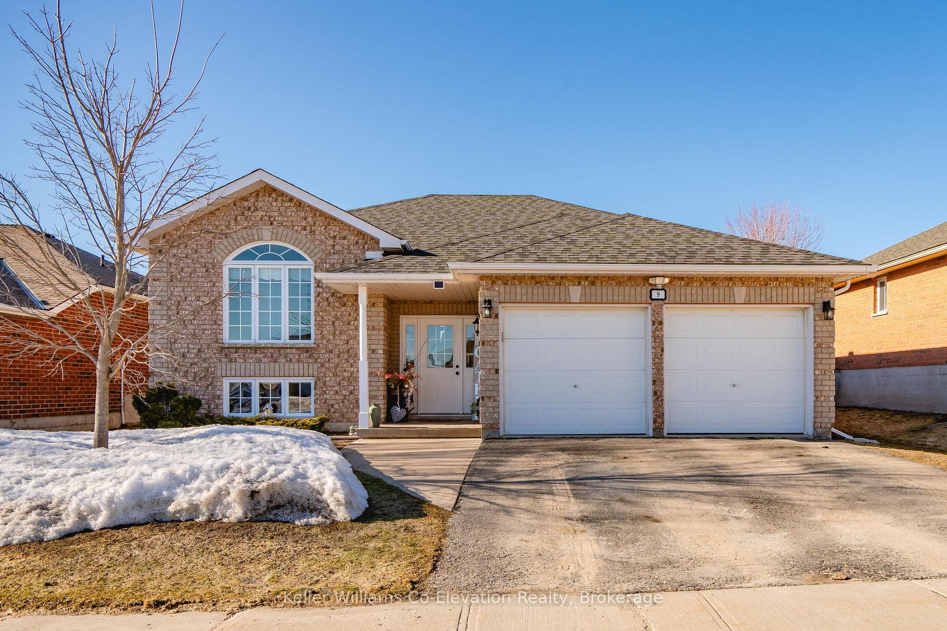 9 Mackenzie Court, Penetanguishene, ON L9M 0A1 - Photo 1