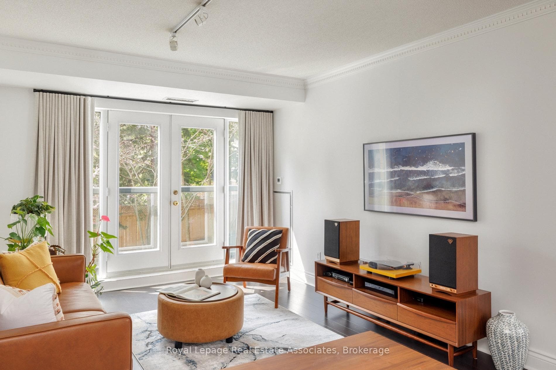 800 Spadina Road Unit 205, Toronto C03