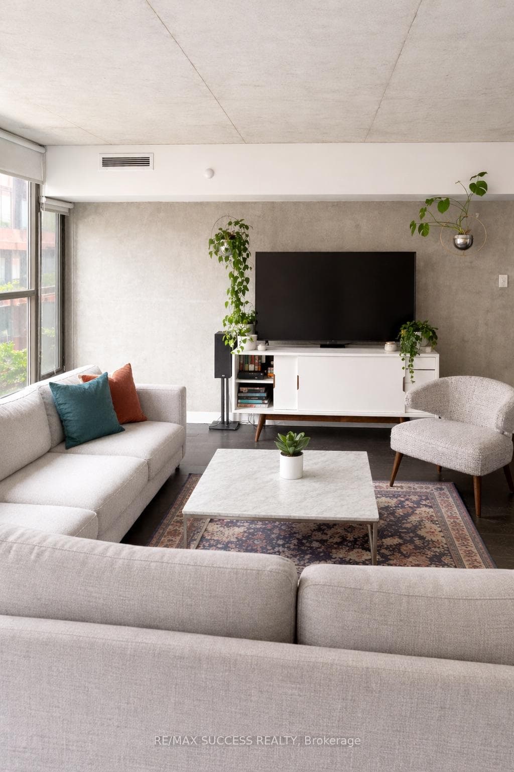 25 Oxley Street Unit 310, Toronto C01