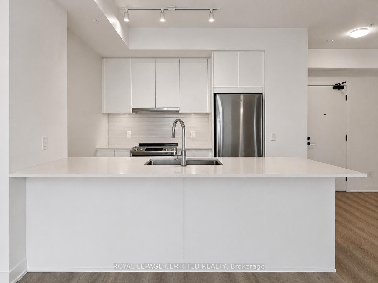 4130 Parkside Village Drive Unit 1405, Mississauga, ON L5B 0L7 - Photo 1