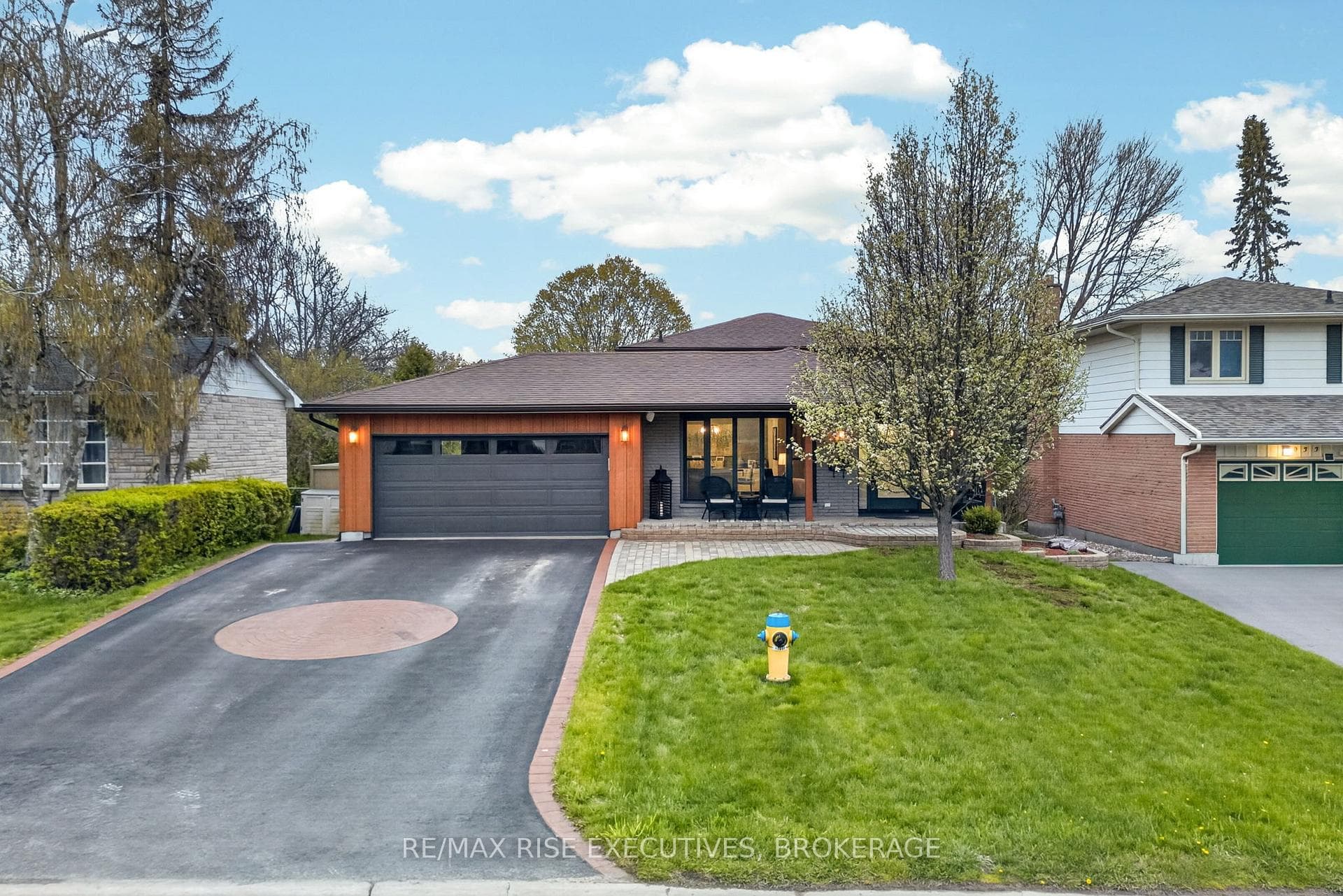931 Lincoln Drive, Kingston