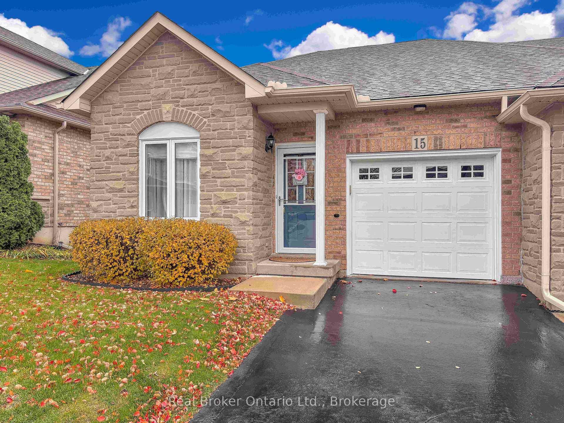 566 Southridge Drive Unit 15, Hamilton, ON L9C 7W5 - Photo 1