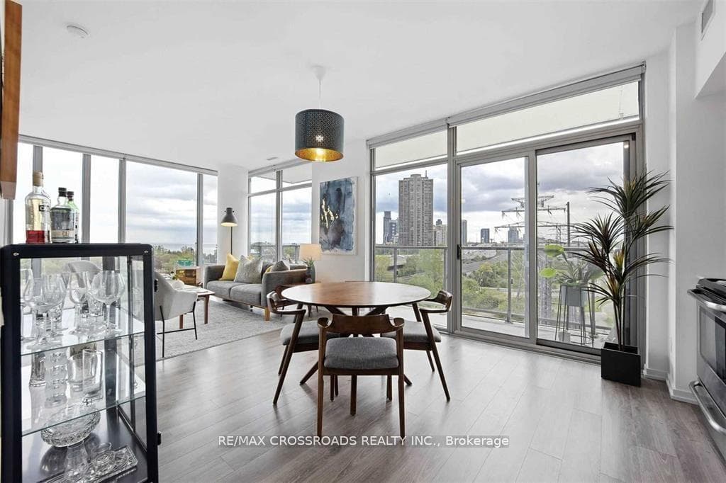 105 The Queensway Way Unit 603, High Park / Junction / Roncesvalles, ON M6S 5B5 - Photo 1