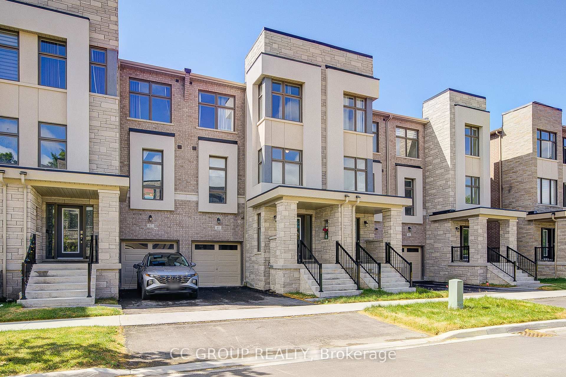 65 Puisaya Drive, Richmond Hill