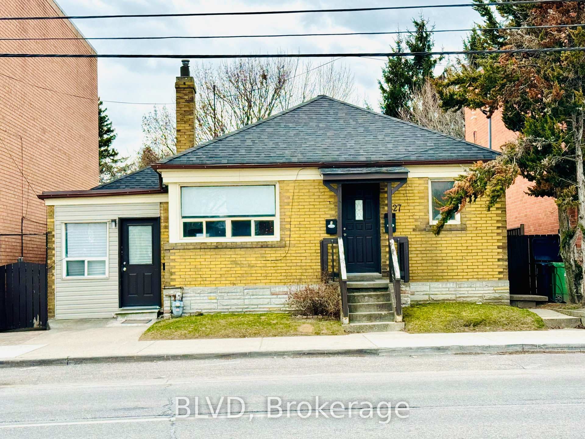 627 The Queensway N/A Unit 3, Corso Italia / Dufferin Grove, ON M8Y 1K4 - Photo 1