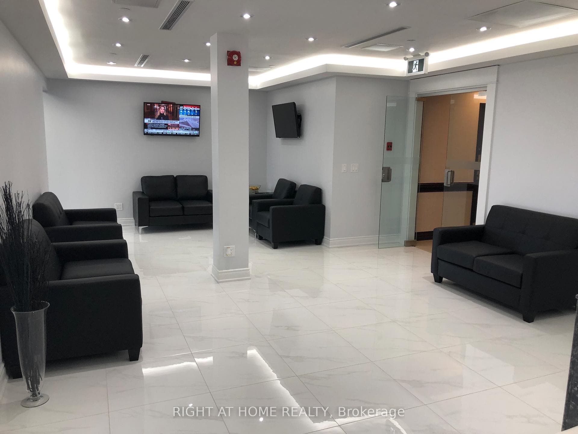 5025 Orbitor Drive Unit 2/200, Mississauga, ON L4W 4Y5 - Photo 1