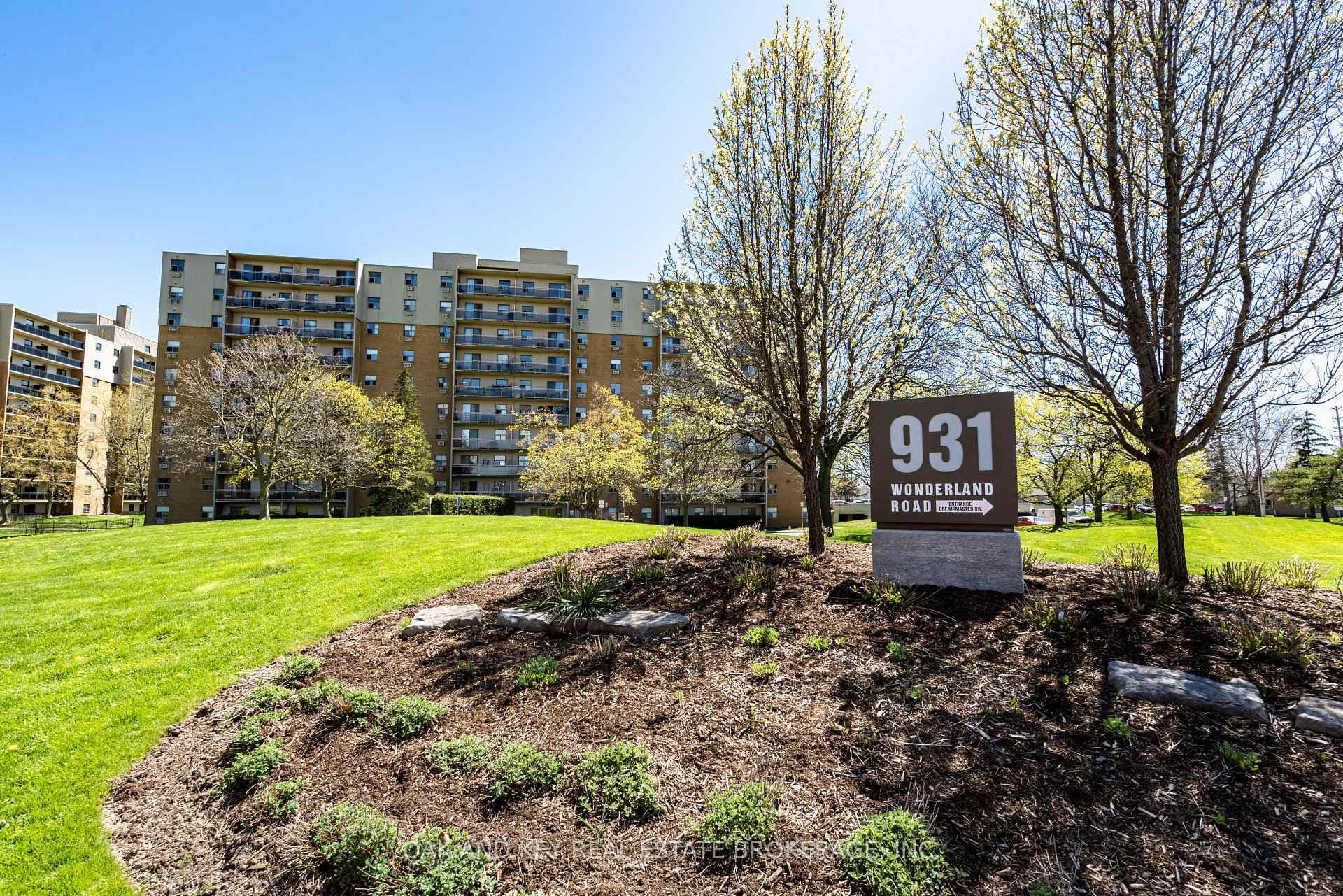 931 WONDERLAND RD Road Unit 1007, London South, ON N6K 2X6 - Photo 1