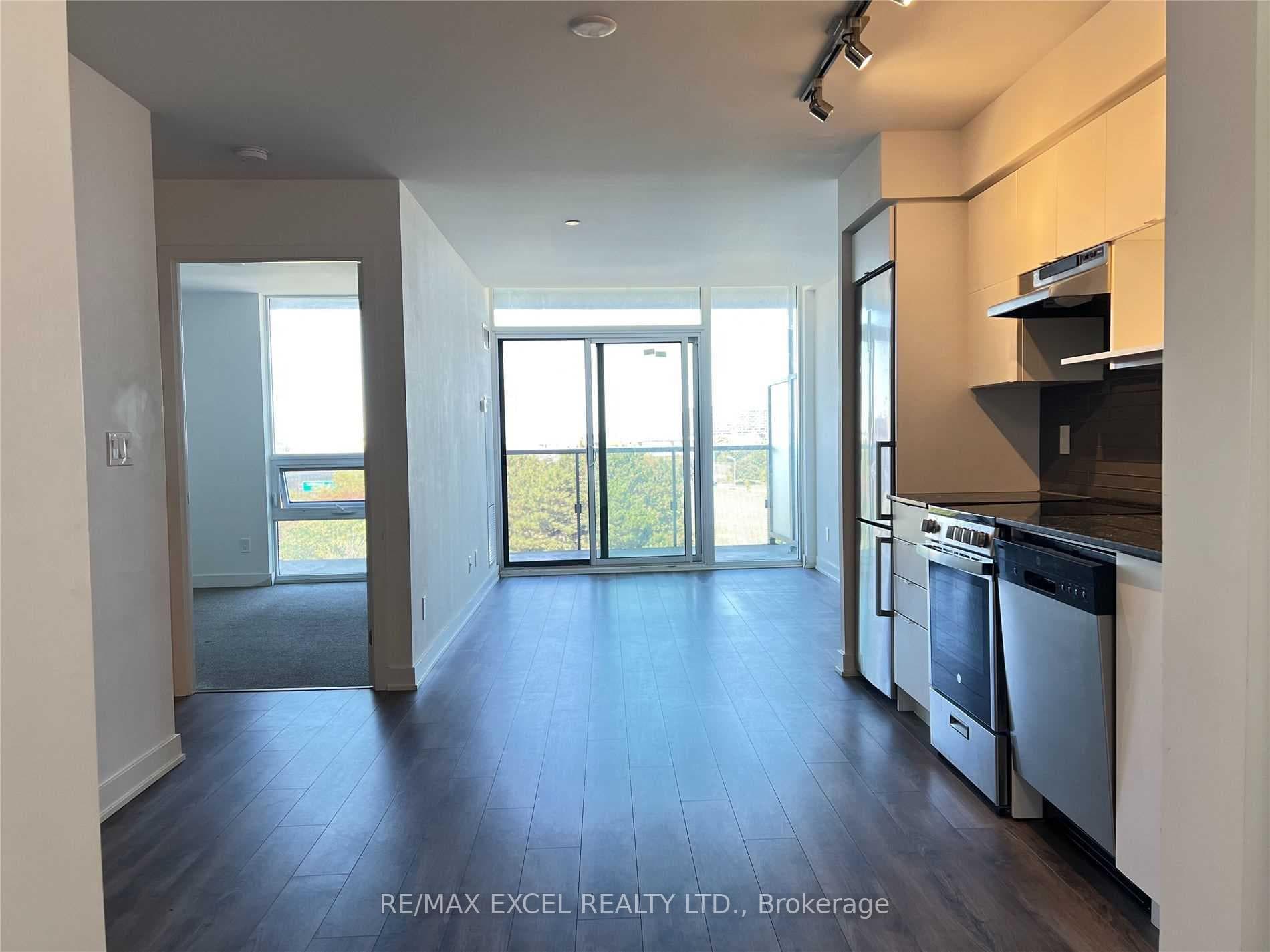 120 Varna Drive Unit 710, Lawrence Park / Bedford Park, ON M6A 0B3 - Photo 1