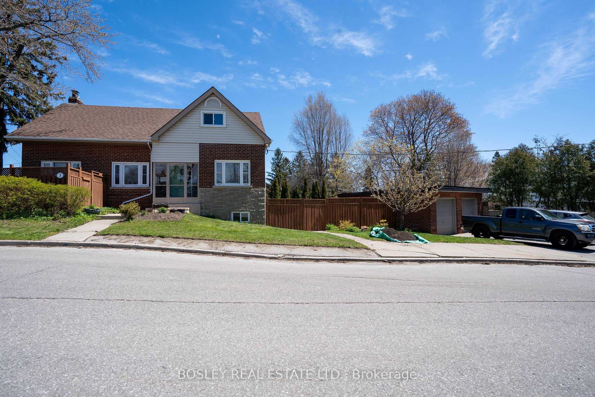 3 Lakehurst Drive Unit B, Birch Cliff / Cliffside, ON M1N 1G7 - Photo 1