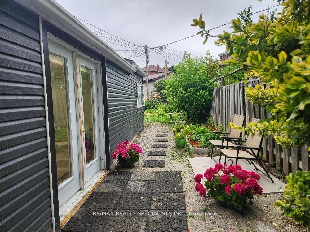 10 Moir Avenue, Forest Hill / Deer Park, ON M6C 1N7 - Photo 1