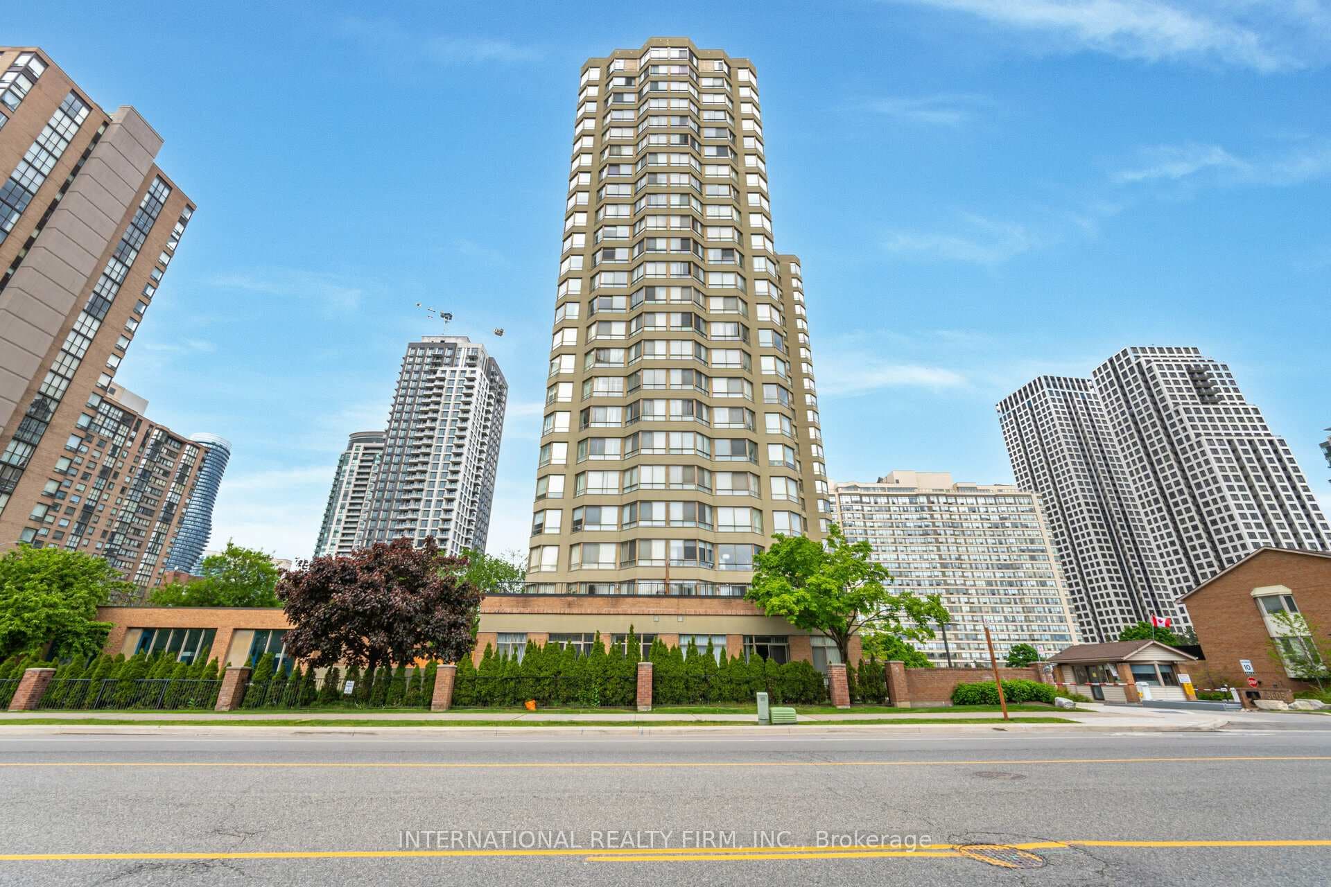 3605 Kariya Drive Unit 109B, Mississauga, ON L5B 3J4 - Photo 1