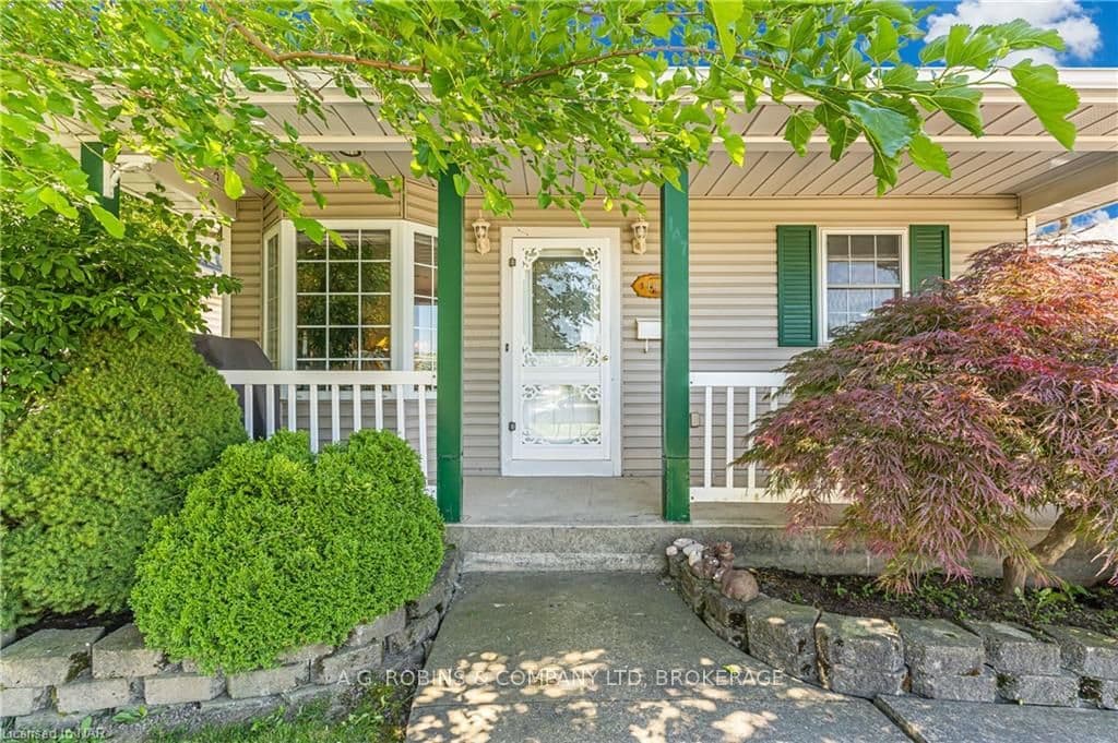 147 NELLES Road, Welland, ON L3B 6C3 - Photo 1