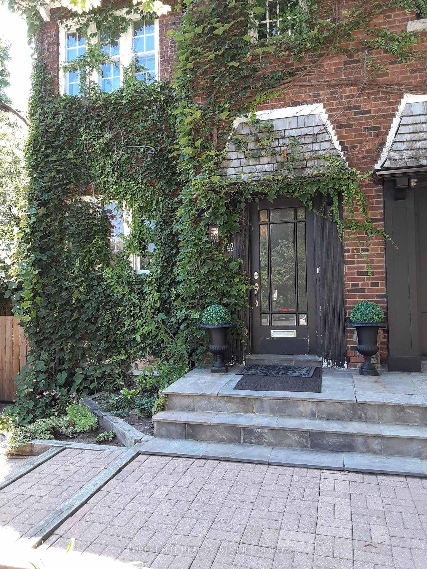 42 Astley Avenue Unit Lower, Rosedale / Moore Park, ON M4W 3B4 - Photo 1