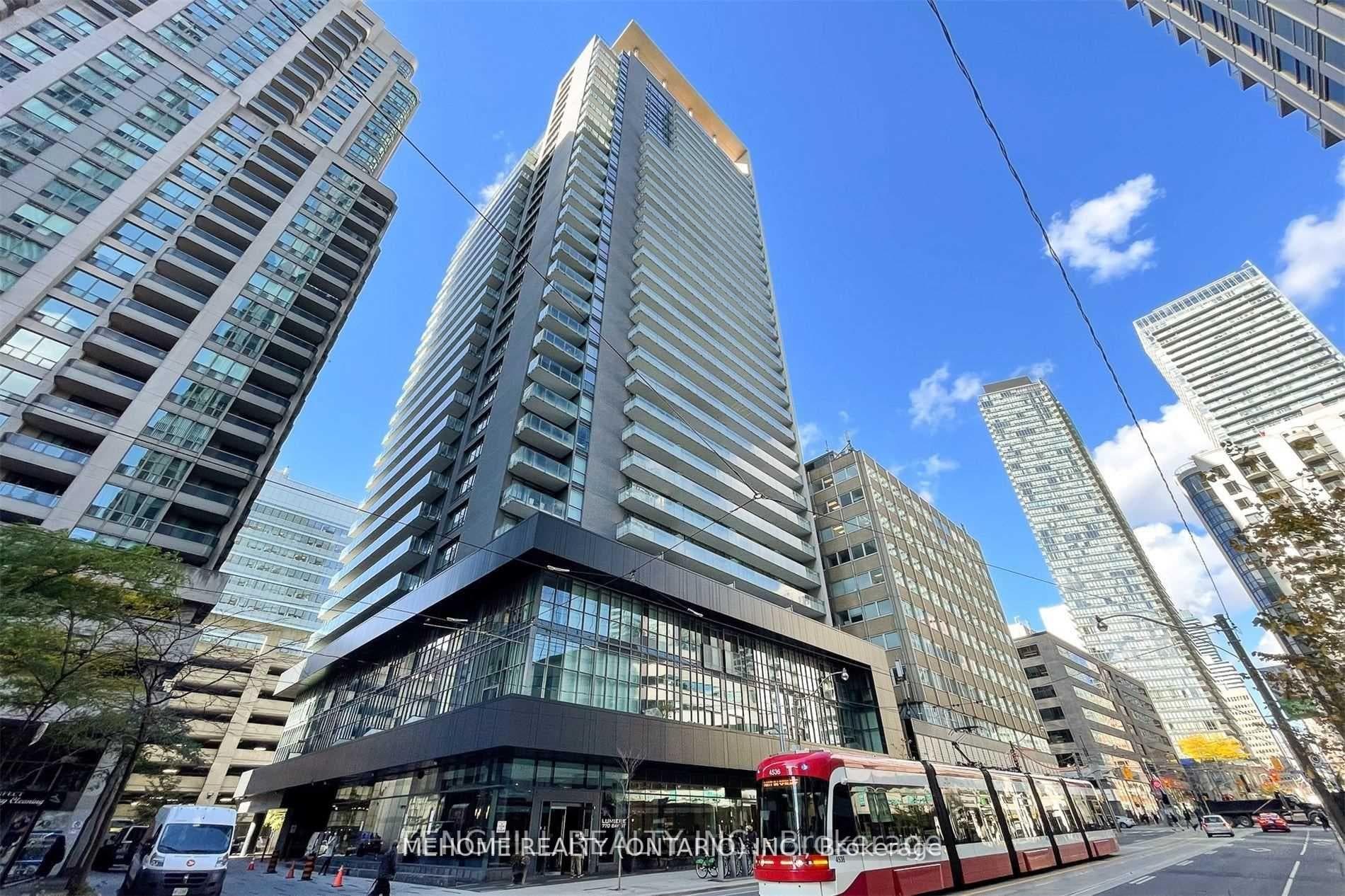 770 Bay Street Unit 813, Toronto C01
