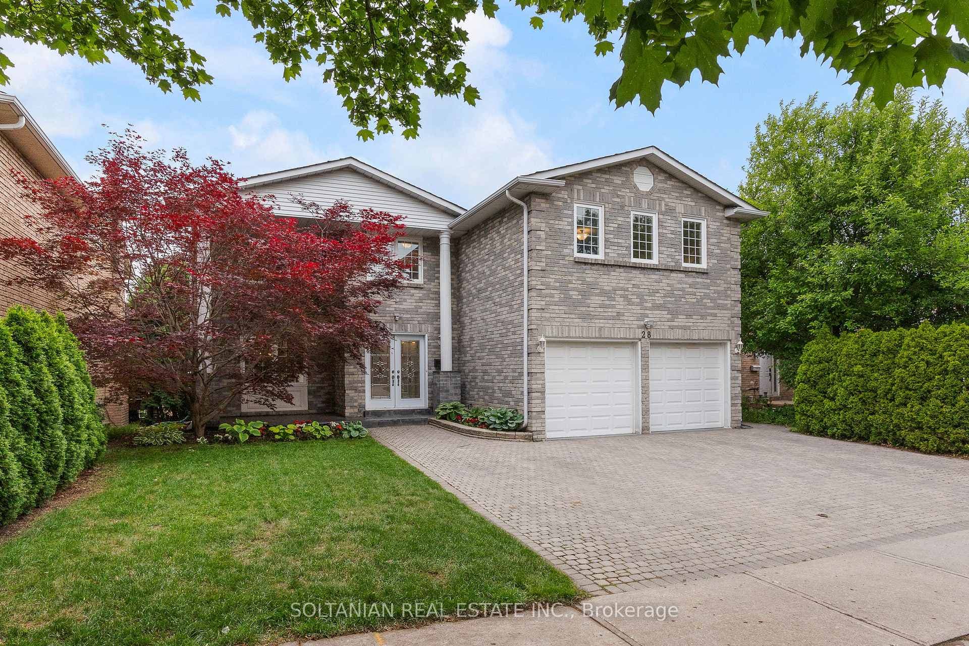 28 Dunvegan Drive, Richmond Hill, ON L4C 6K1 - Photo 1