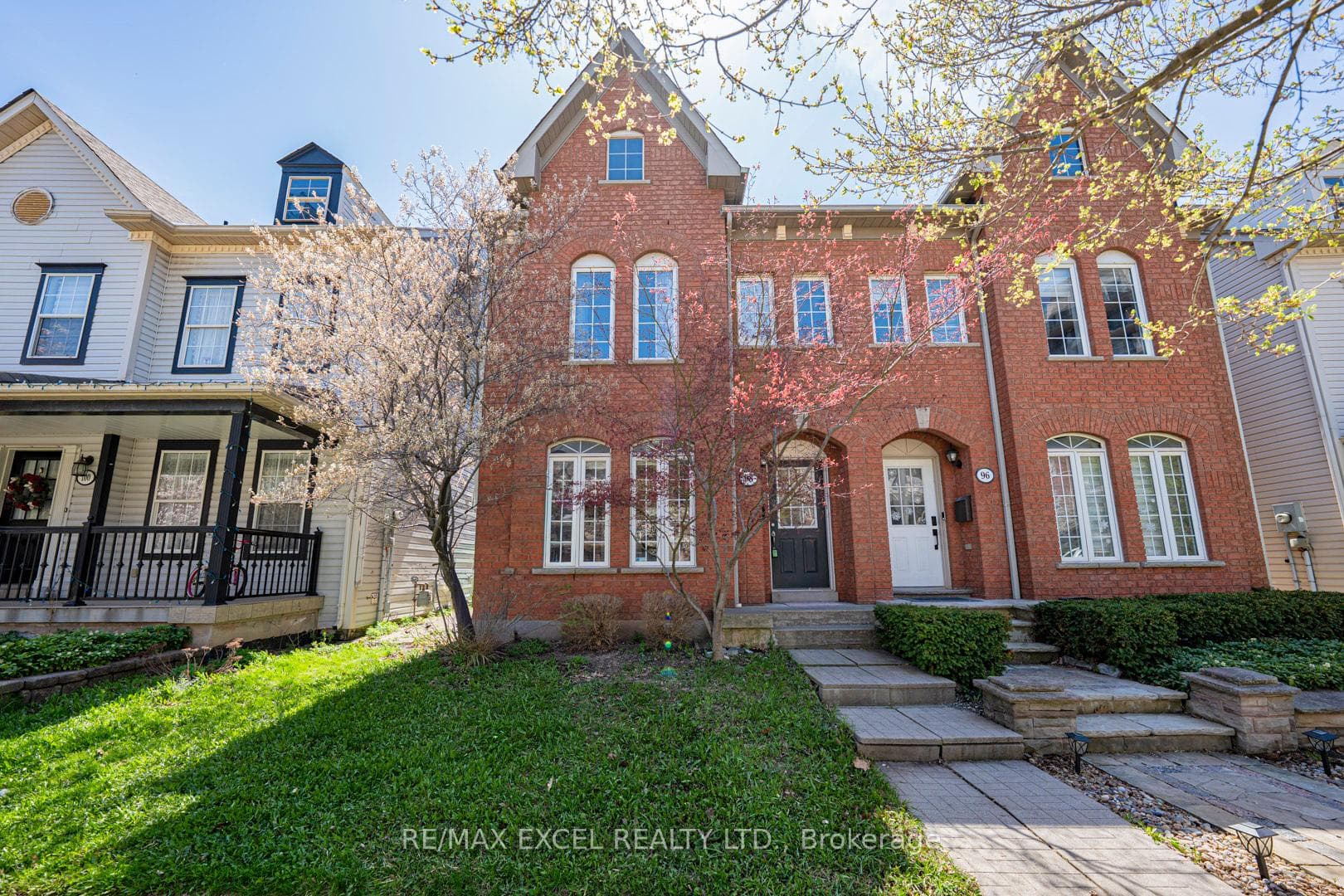 98 Georgian Drive, Oakville