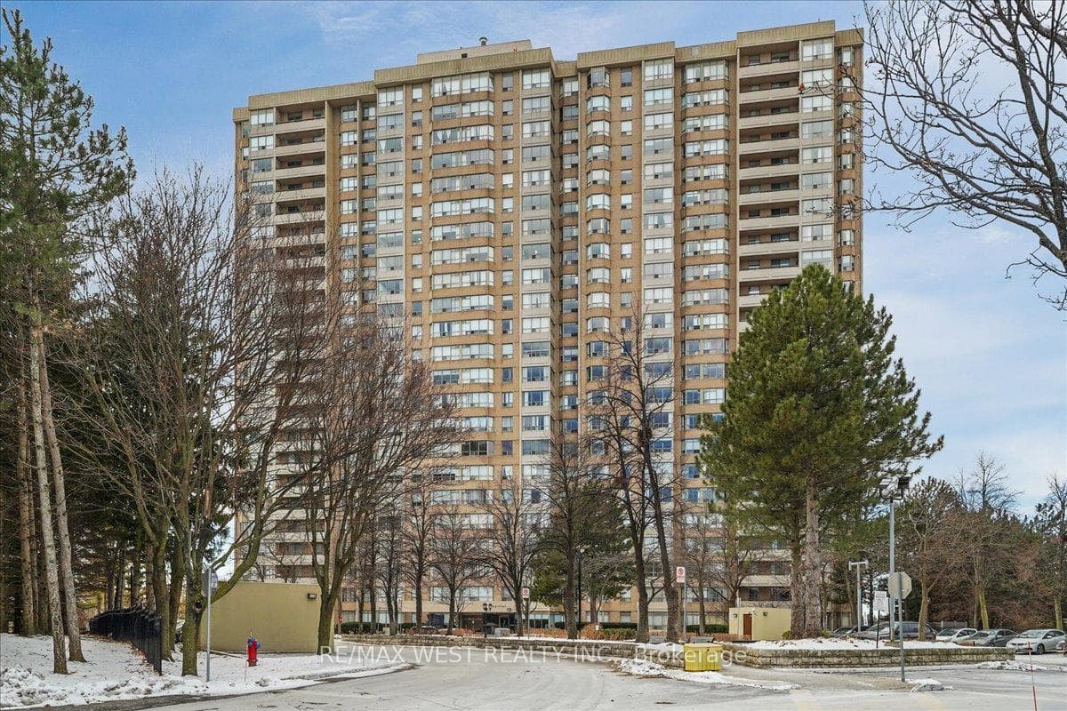 30 Malta Avenue Unit 504, Brampton, ON L6Y 4S5 - Photo 1