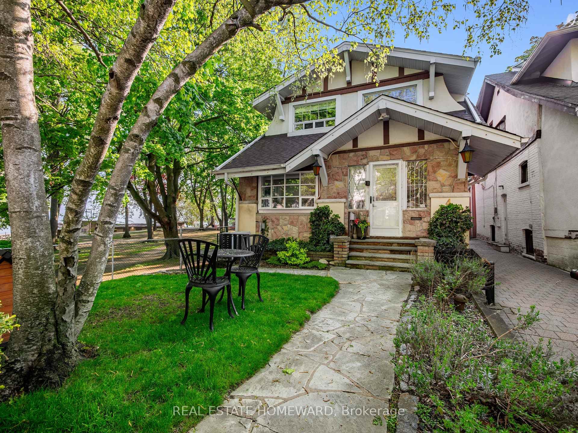 4 Silver Birch Avenue, The Beaches / Upper Beaches, ON M4E 3K9 - Photo 1
