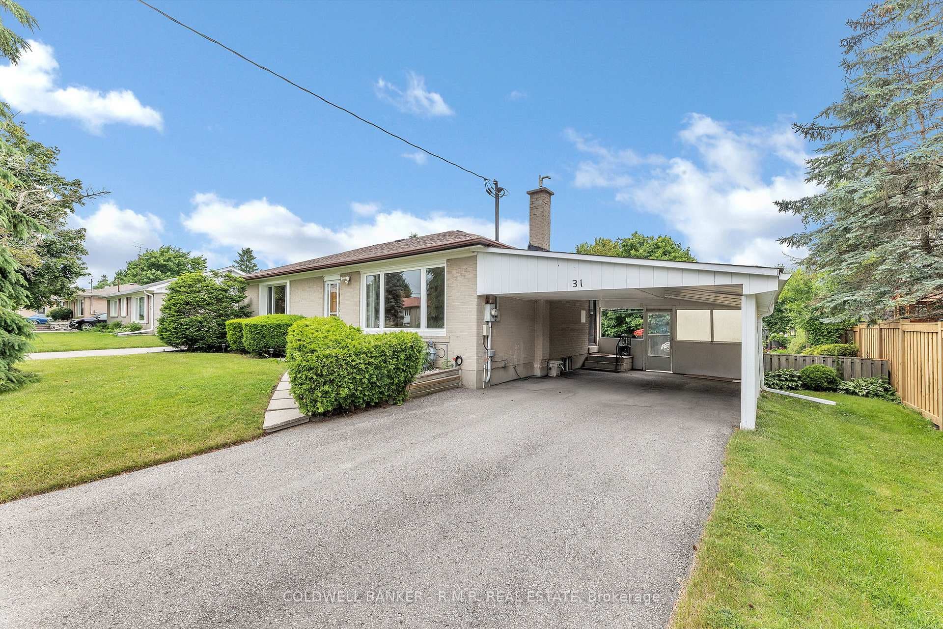 31 Garside Avenue, Whitby