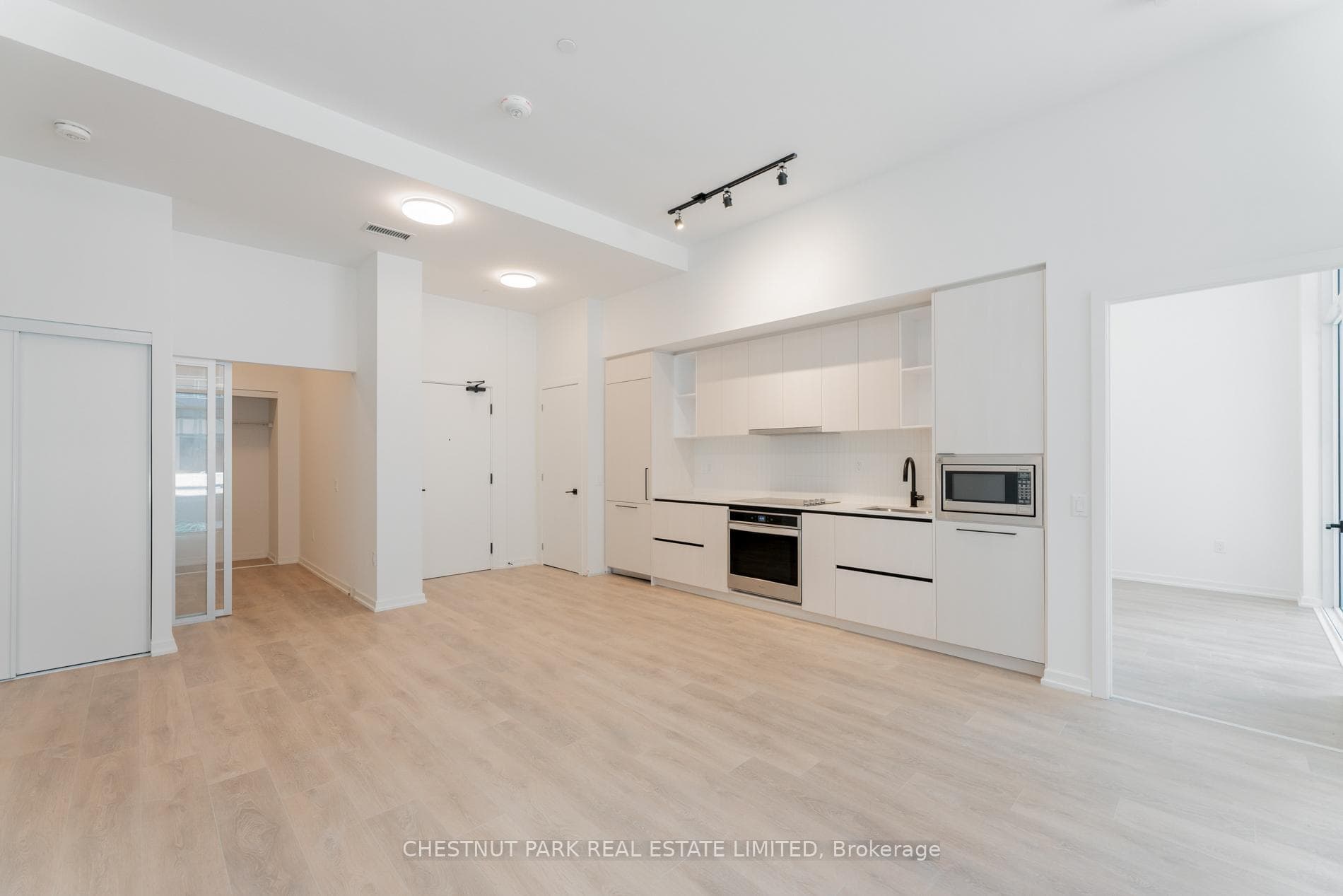 10 Graphophone Grove Unit 305, Bloor West Village / Swansea, ON M6H 0E5 - Photo 1