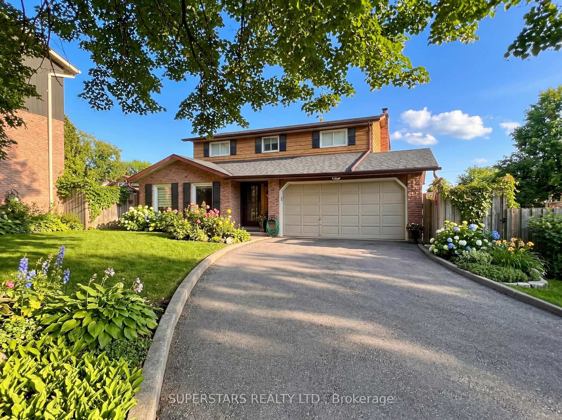 1731 Ada Court, Pickering