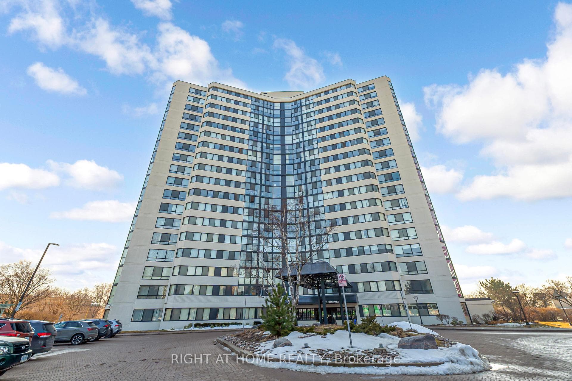 1360 Rathburn Road Unit 1507, Mississauga, ON L4W 4H4 - Photo 1