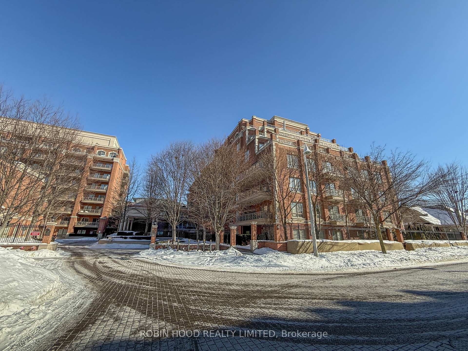 21 Burkebrook Place Unit 331, Bridle Path / York Mills / Hoggs Hollow, ON M4G 0A2 - Photo 1
